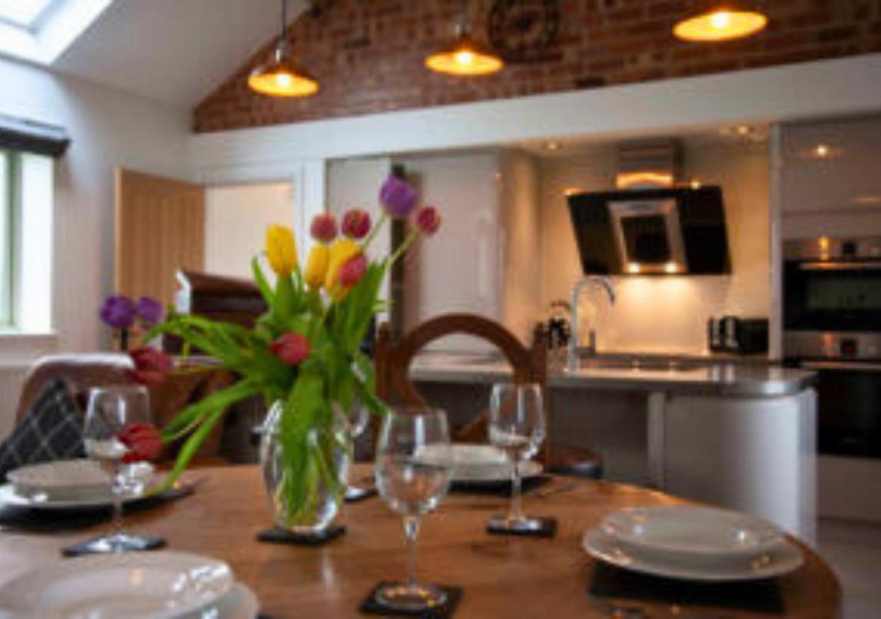 Bowland Breaks-A Luxury Barn Conversion With Optional Hot Tub, Log Burner And Countryside Views ลองริดจ์ ภายนอก รูปภาพ