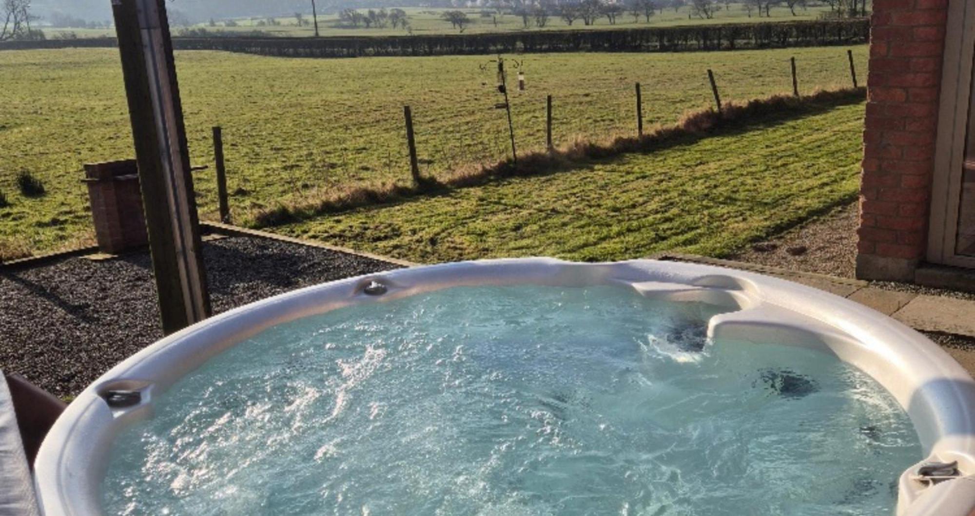 Bowland Breaks-A Luxury Barn Conversion With Optional Hot Tub, Log Burner And Countryside Views ลองริดจ์ ภายนอก รูปภาพ